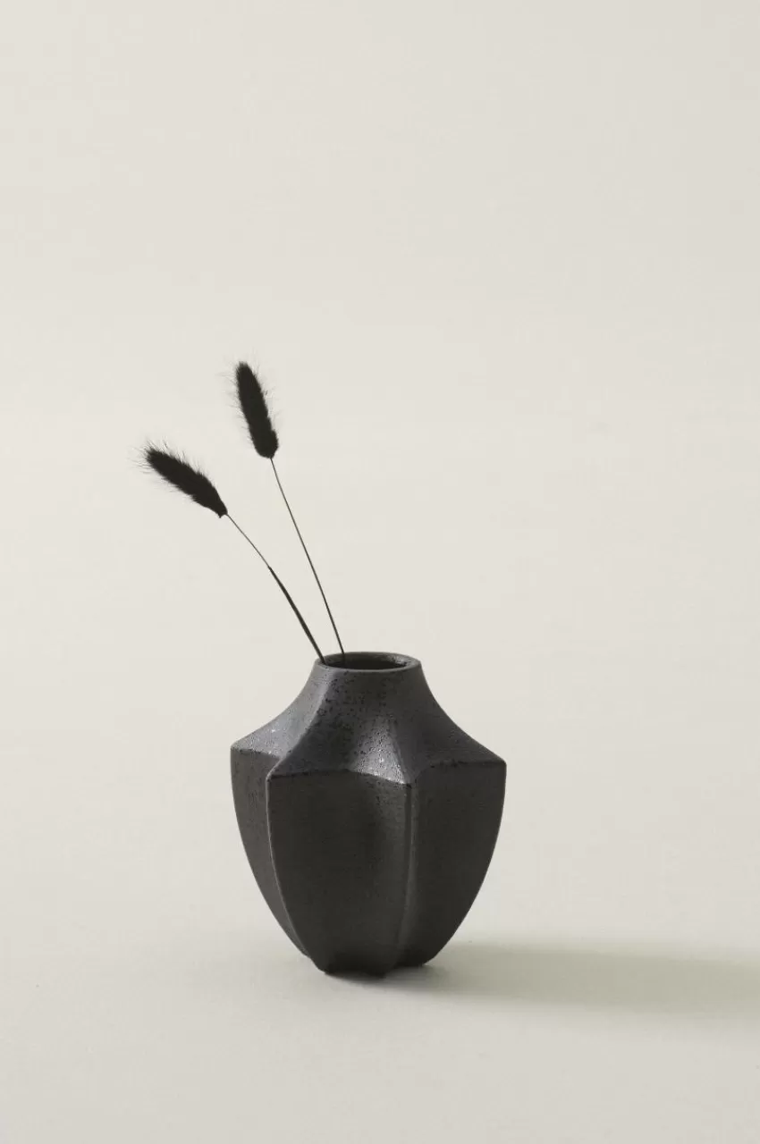 Vaser*Jotex BERIT Vas - Höjd 17,5 Cm Svart