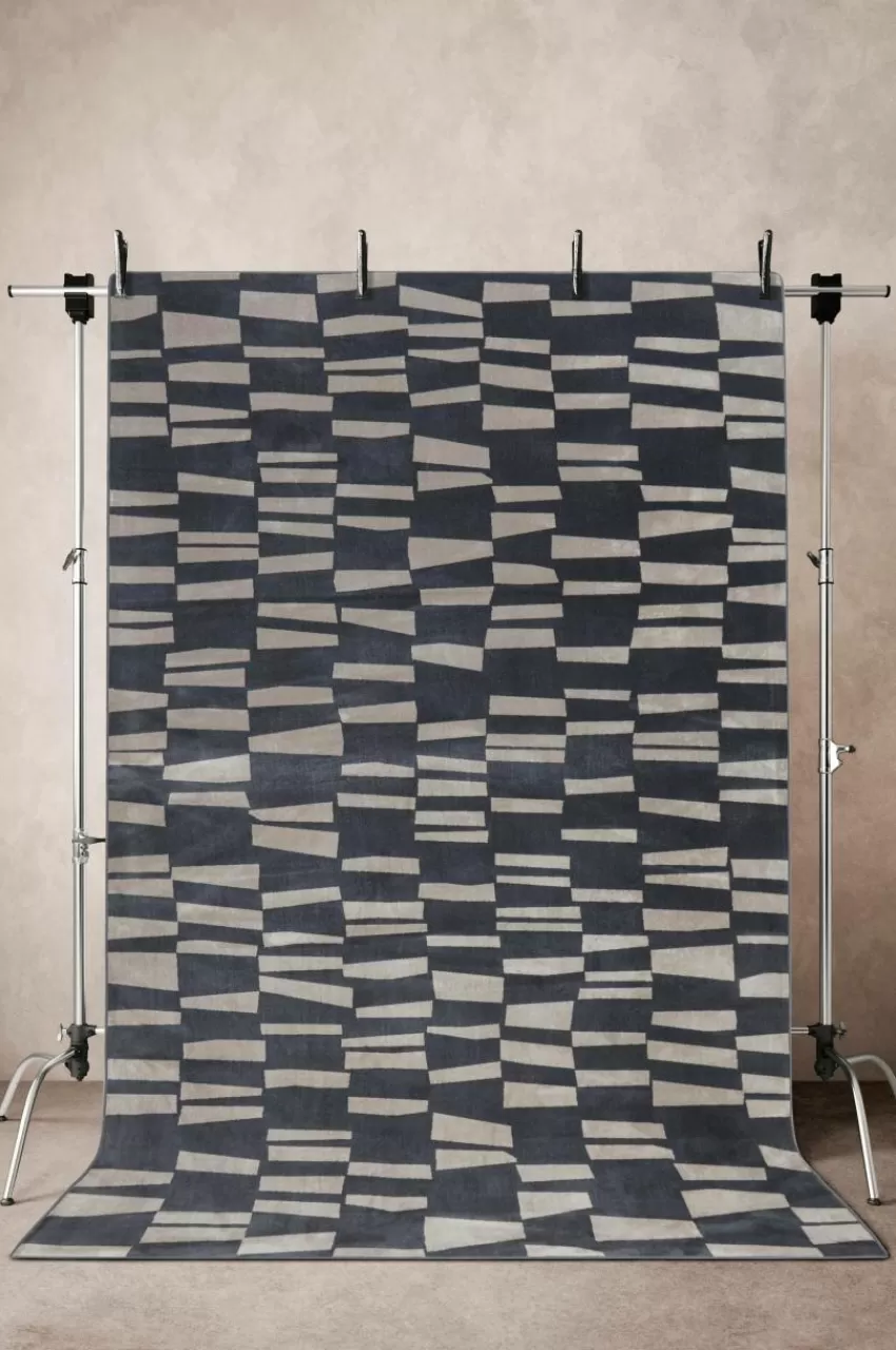 Återvunna Mattor | Viskosmattor*Jotex ELLERA Viskosmatta 200x300 Cm Mörkgrå