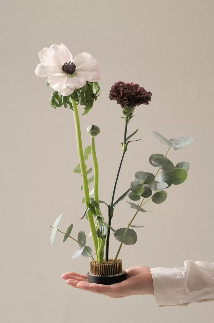 Vaser | Krukor*Jotex FIORE Blomsterfakir ø 6 Cm Svart/koppar