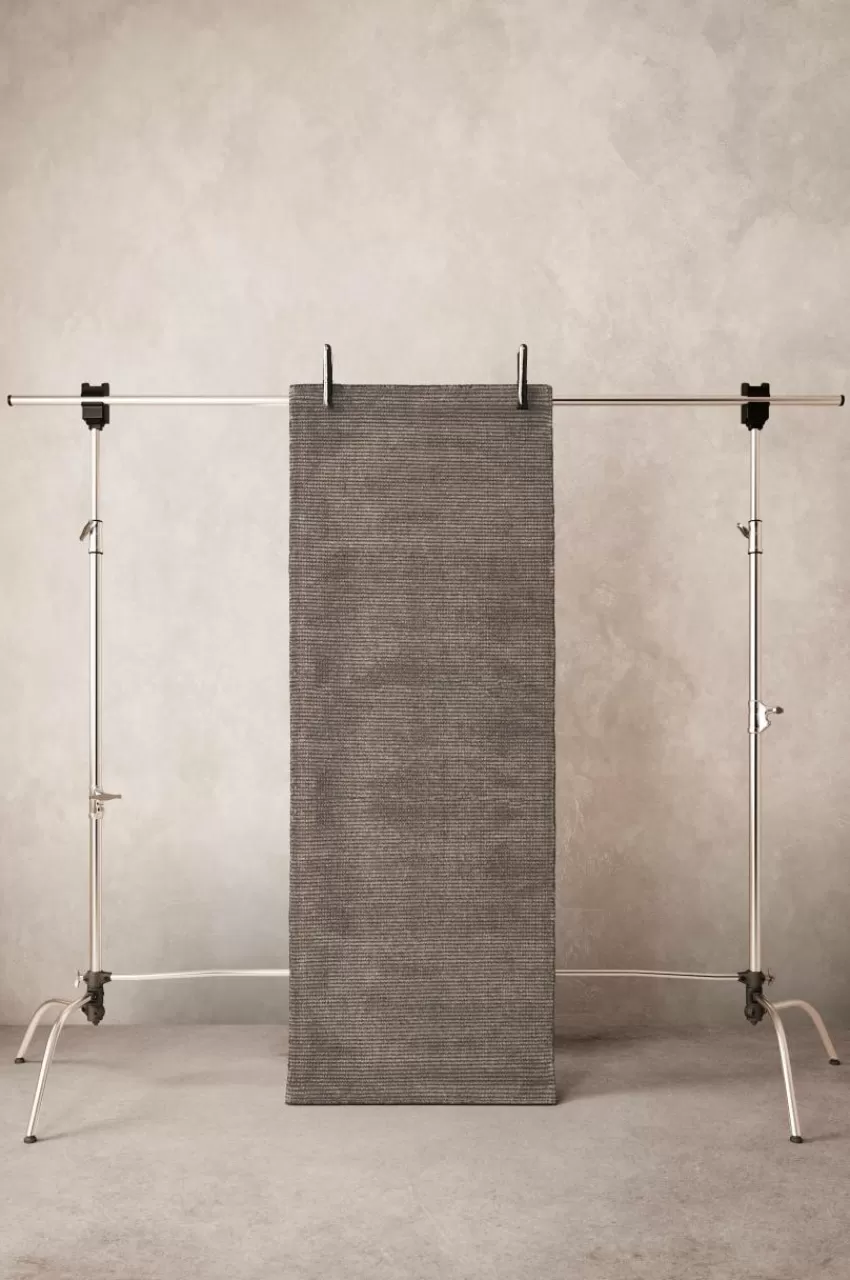 Återvunna Mattor | Viskosmattor*Jotex HARRIE Viskosmatta 80x200 Cm Mörkgrå