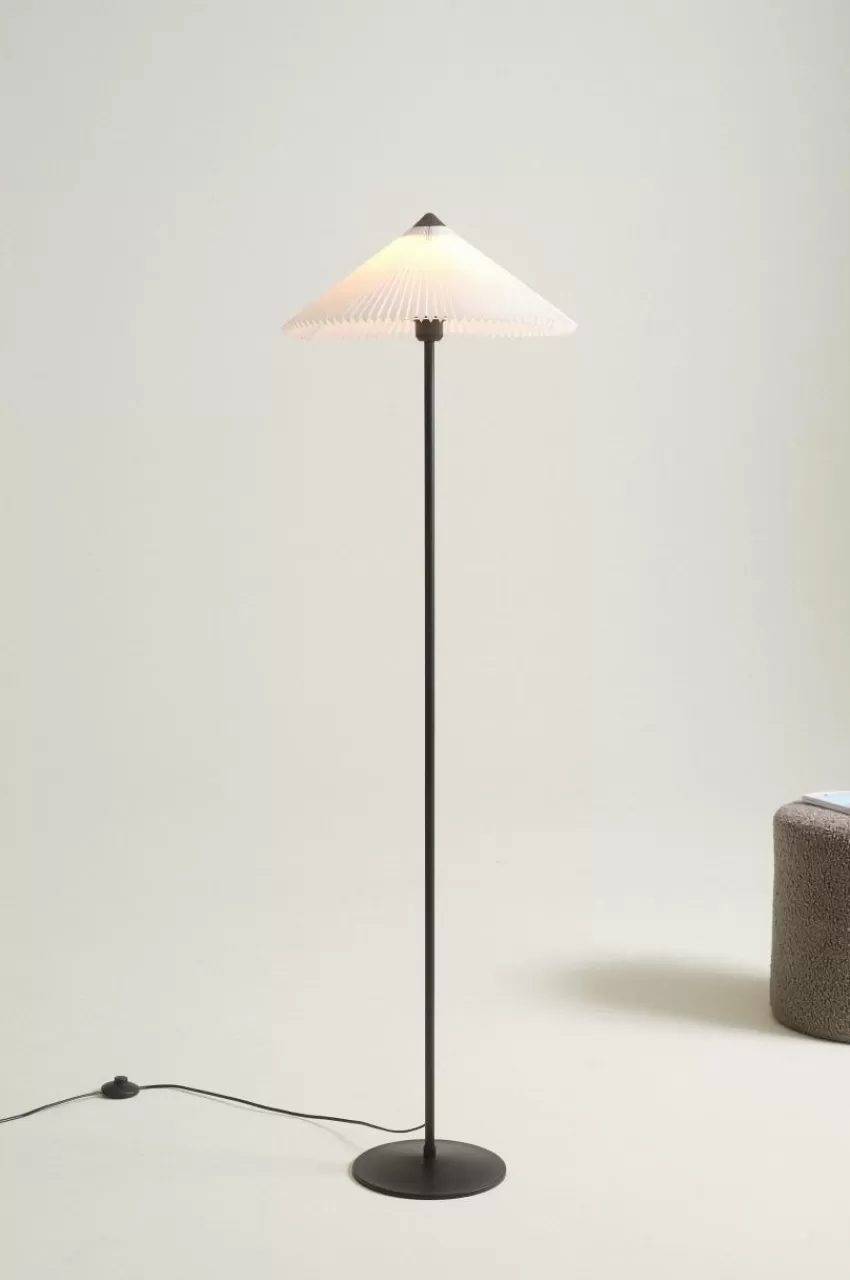 Golvlampor*Jotex LORI Golvlampa Svart