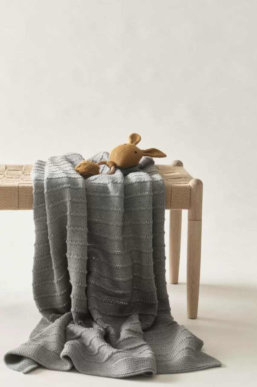 Babyfiltar | Barndekoration*Jotex PETIT AMI Skallra & Babyfilt - Ekologisk Grå